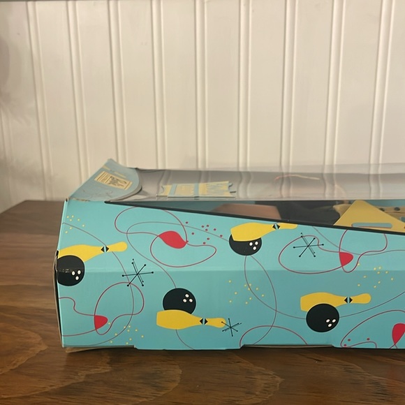 Bowling Champ Barbie - Picture 4 of 7